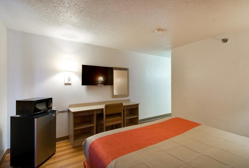 Motel 6-Waukegan, Il Exterior photo